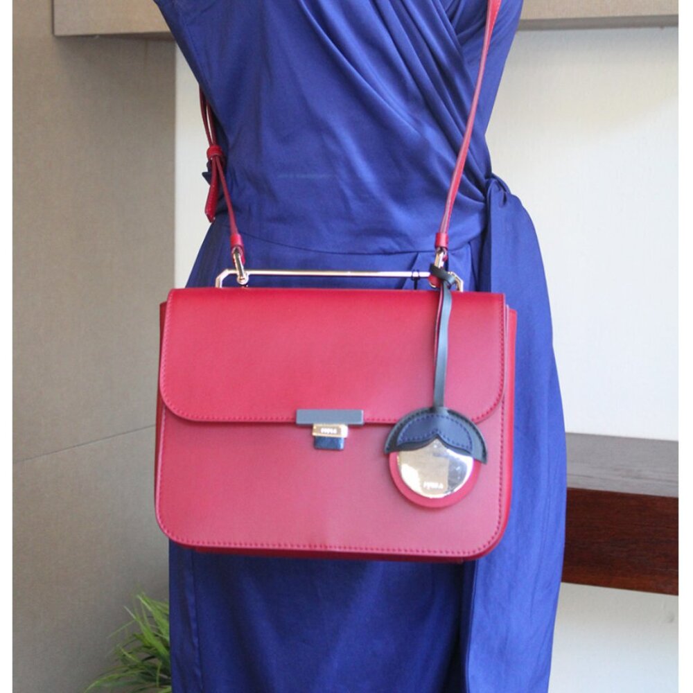 Furla Elisir Small Crossbody Bag – Elegant & Versatile 🍷👜  (#49)